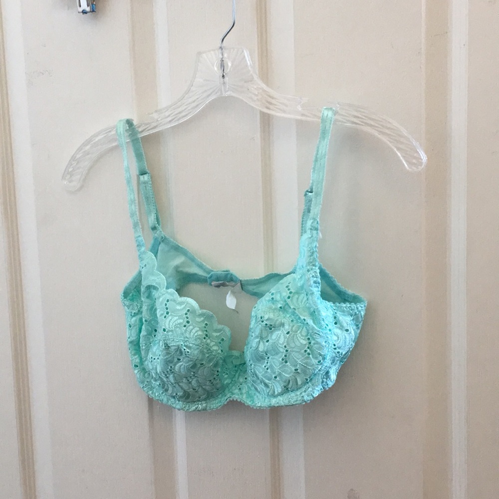 FINAL MARKDOWN Lacy ladies bra 36c